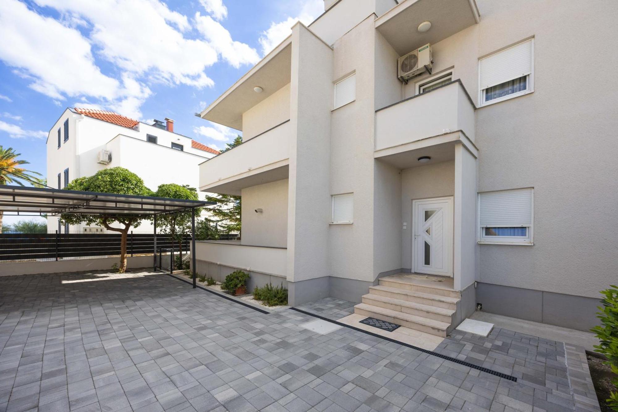 Terrace Kastela Apartment Exterior photo
